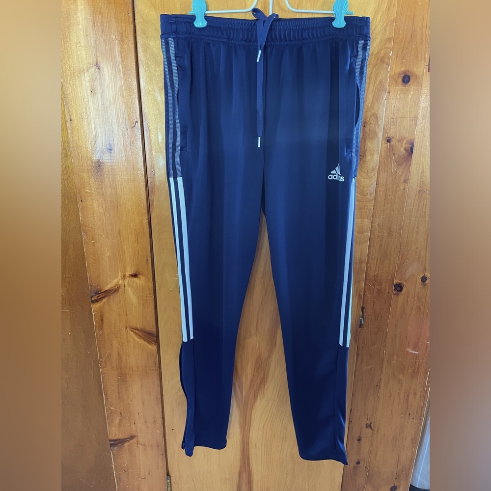 Ladies Large Adidas pants, mint condition!